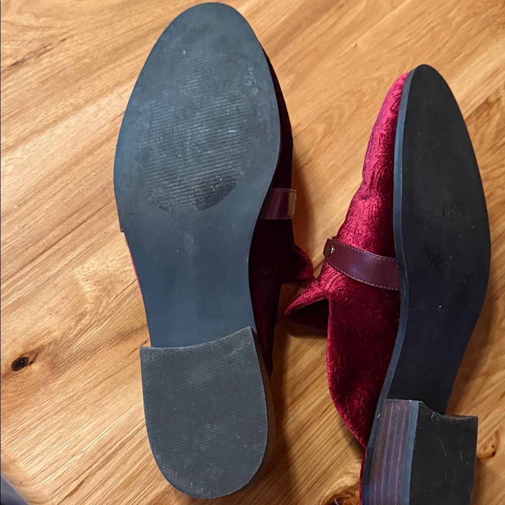 Bella Vita Women's Red Velvet Slip On Mules, Size 11 - Picture 11 of 12